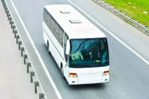 i 3 Почему стоит выбрать автобус для поездки из Донецка в Минск? Плюсы и минусы 4